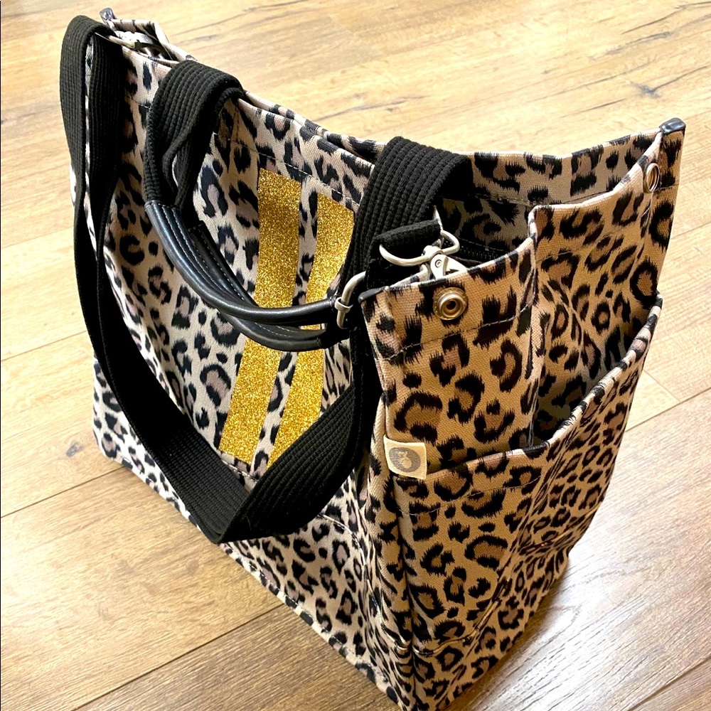 NWOT! LUXE NORTH SOUTH BAG: GREY LEOPAR